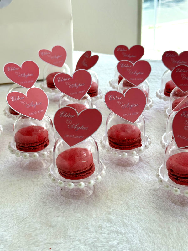 Engagement Macaroon Favors in red color — Chocoodad Baku
