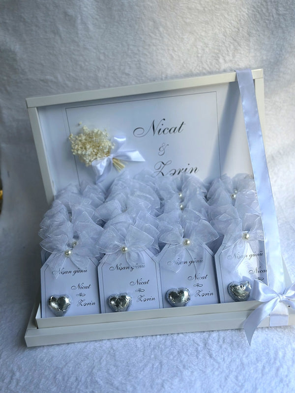 Floral Wedding 30 pieces Chocolate Cards and Box — Chocoodad Baku