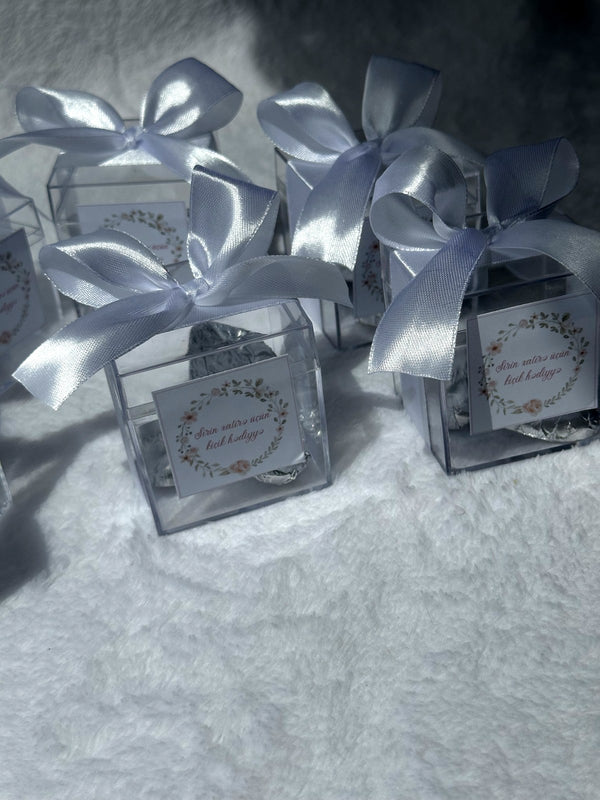 Floral Wedding Favor Cards – Personalized Chocolate – Design 2 — Chocoodad Baku