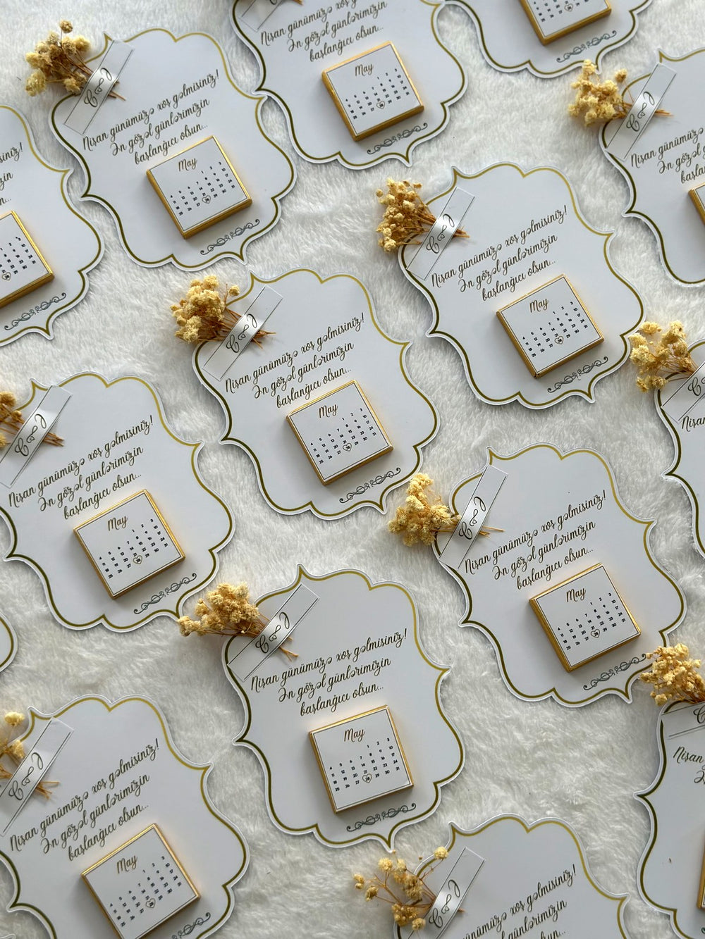 Dried Flower Engagement Favor Chocolate Cards – Personalized Chocolate — Chocoodad Baku
