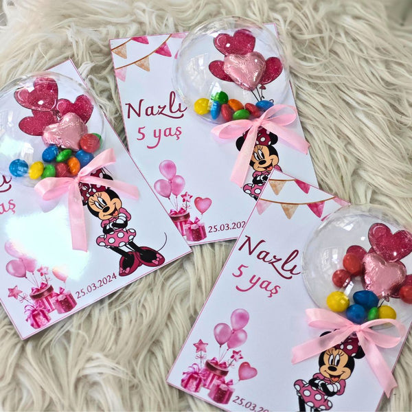 Minnie Mouse-Themed Chocolate Cards for a 5th Birthday Party