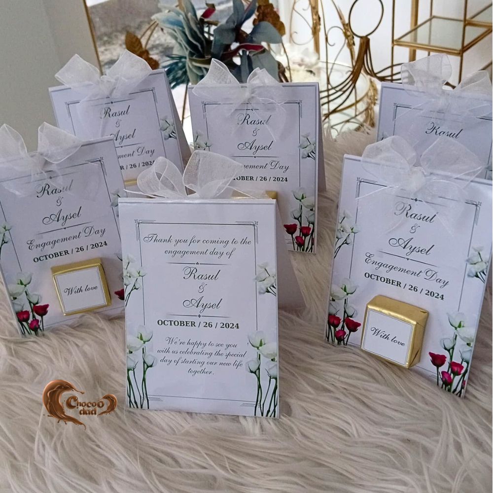 Double-Sided Custom Chocolate Cards for Engagement Day | Personalized Table Cards