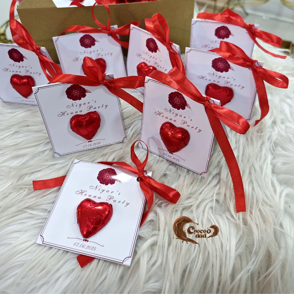 Elegant Heart Design: Shaped as beautiful red hearts to symbolize love and joy on your special day.
Premium Quality: Made with rich and creamy Belgian milk chocolate, ensuring a delicious treat.