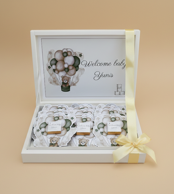 Personalized 24-Piece Baby Boy Chocolate Gift Set – Custom "Welcome Baby Yunis" Keepsake Box with Teddy Bear Hot Air Balloon Theme