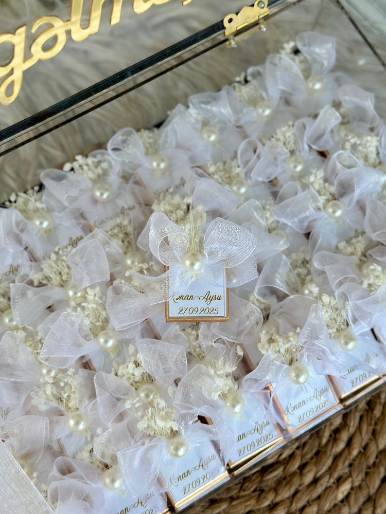 Luxury 40-Piece Engagement Chocolate Gift Set