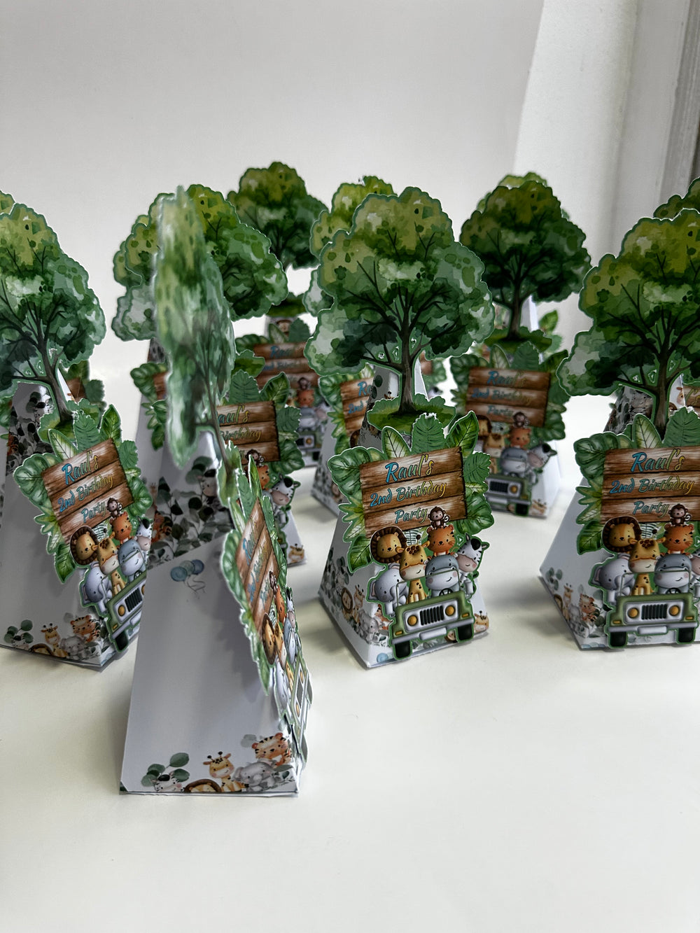 Jungle Safari Pyramid Favour Box — Green 3D Tree Birthday Gift — Chocoodad Baku