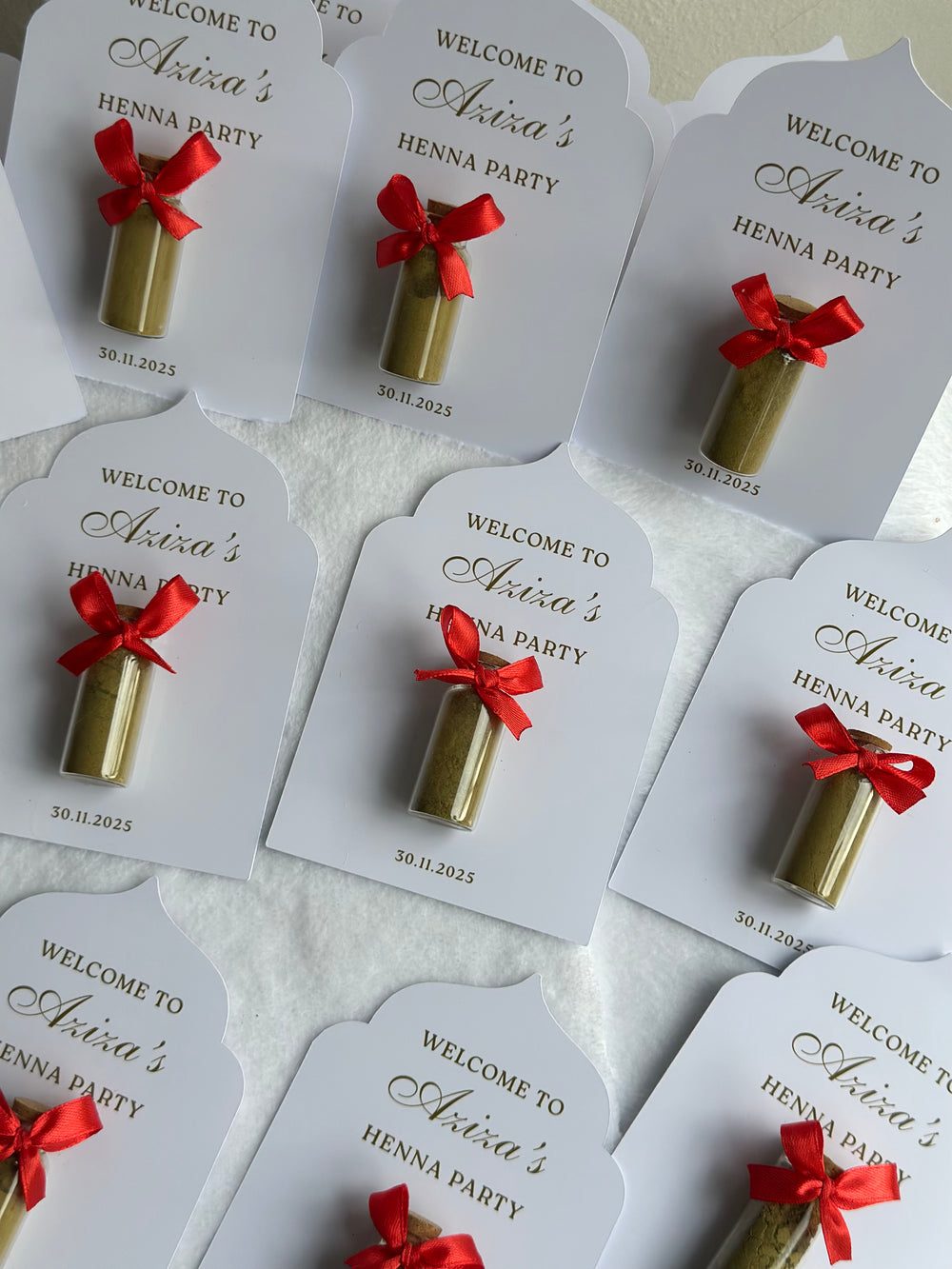 Henna Party Favour Card — Gold Henna Tube & Red Bow Gift — Chocoodad Baku