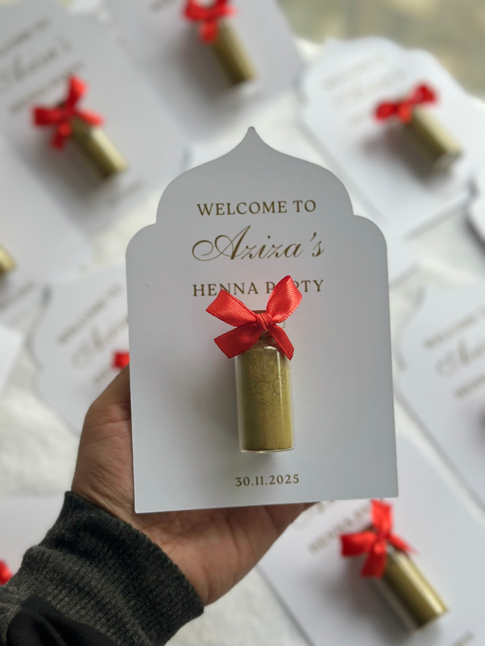 Henna Party Favour Card — Gold Henna Tube & Red Bow Gift — Chocoodad Baku