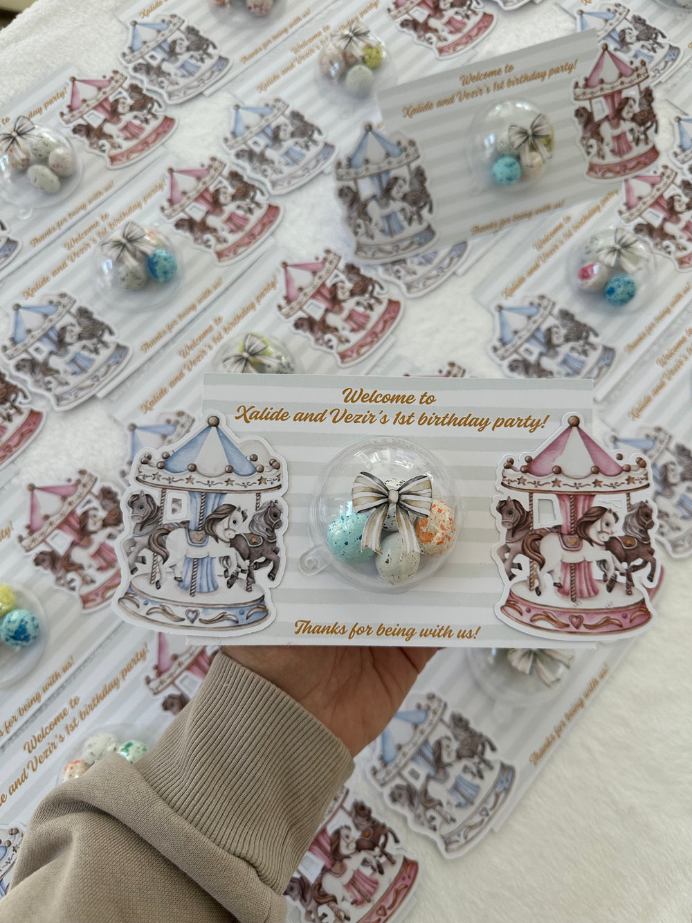 Vintage Carousel Twins 1st Birthday Favour Card — Bonbon Dome Gift — Chocoodad Baku