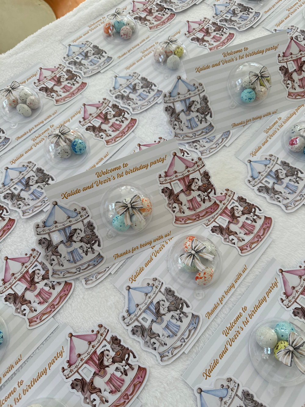 Vintage Carousel Twins 1st Birthday Favour Card — Bonbon Dome Gift — Chocoodad Baku