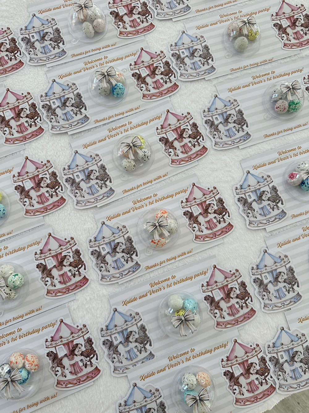 Vintage Carousel Twins 1st Birthday Favour Card — Bonbon Dome Gift — Chocoodad Baku
