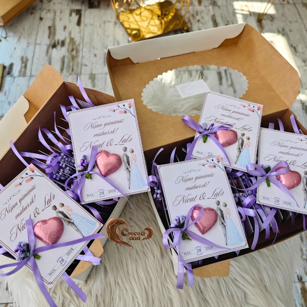 Made with high-quality milk chocolate, these delicious treats are the perfect way to welcome and thank your guests. Handcrafted designs can be personalized to your preference. Create sweet memories and mark your joyful day with these elegant chocolates