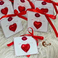 Make your Henna Night unforgettable with these red heart-shaped chocolate cards, perfect for sharing sweetness and love with your guests.