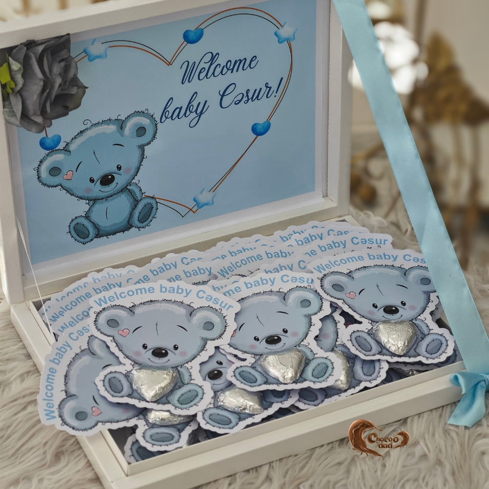 Perfect for baby showers or gifting to loved ones, this set combines premium chocolates with a charming, custom-made design. Personalization options for the baby’s name and special messages make it even more unique. A delightful way to celebrate your baby’s arrival