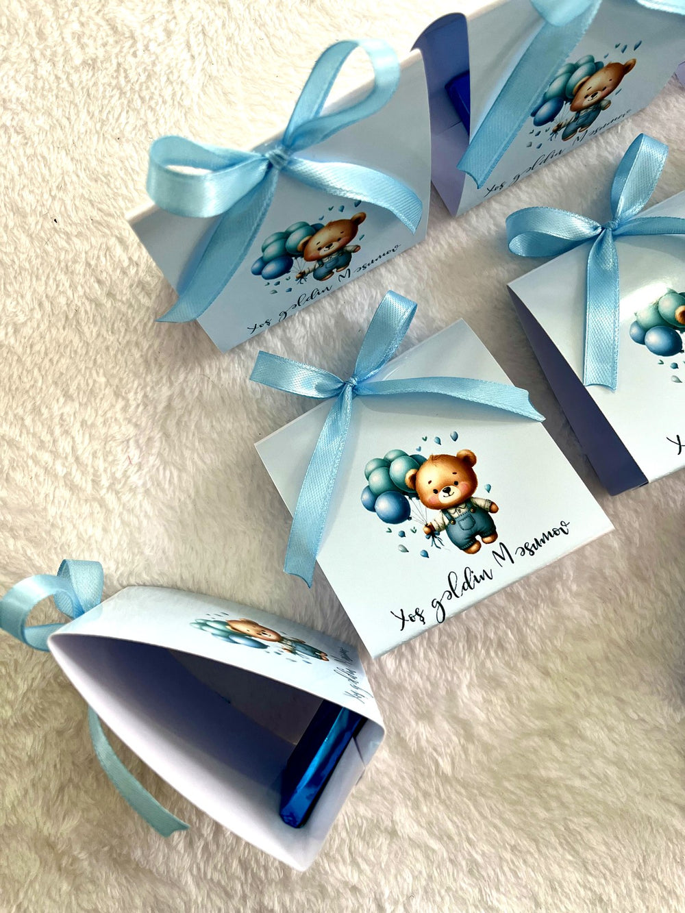 Teddy with Balloons Welcome Baby Pyramid Chocolate Favor with Blue Ribbon — Chocodad Baku