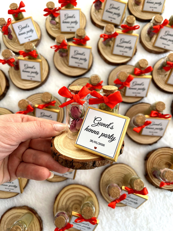 Henna Party Wood Slice Favors with Henna, Roses & Chocolate — Chocodad Baku