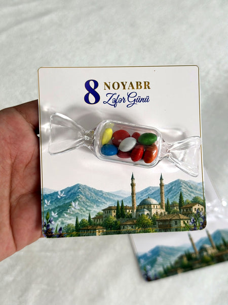 Şuşa təsvirli Zəfər Günü paylamalıq kartı – draje şokolad ilə birgə