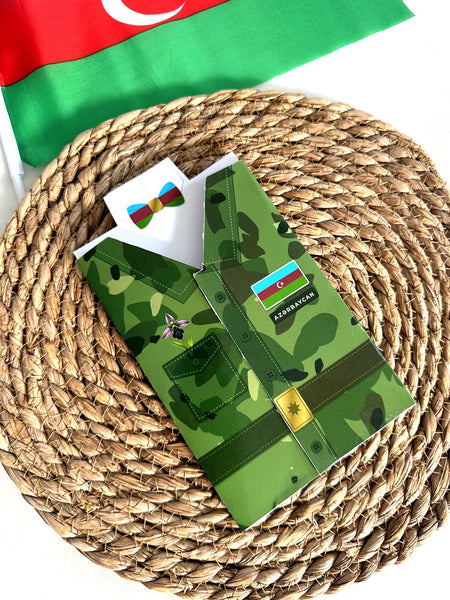 Hərbi forma dizaynlı Zəfər Günü zərfi və təbrik kartı