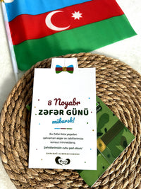 Hərbi forma dizaynlı Zəfər Günü zərfi və təbrik kartı