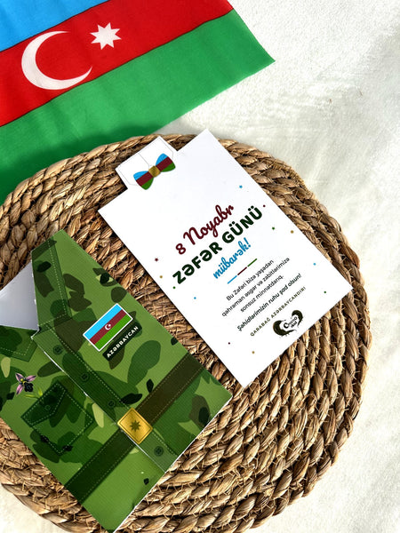 Hərbi forma dizaynlı Zəfər Günü zərfi və təbrik kartı