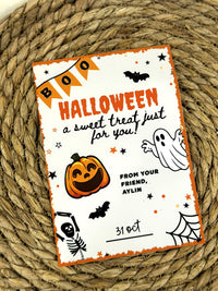 BOO Halloween paylamalıq kartı – ad və tarix ilə