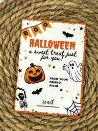 BOO Halloween paylamalıq kartı – ad və tarix ilə