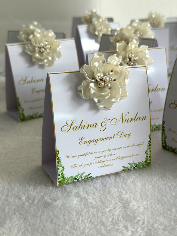 Cream Pearl Flower Engagement Tent Chocolate Cards — Chocodad Baku