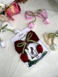 Girl on a Swing 1st Birthday Favor Cards with Multicolour Tulip Hair Clip — Chocodad Baku