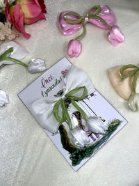Girl on a Swing 1st Birthday Favor Cards with Multicolour Tulip Hair Clip — Chocodad Baku