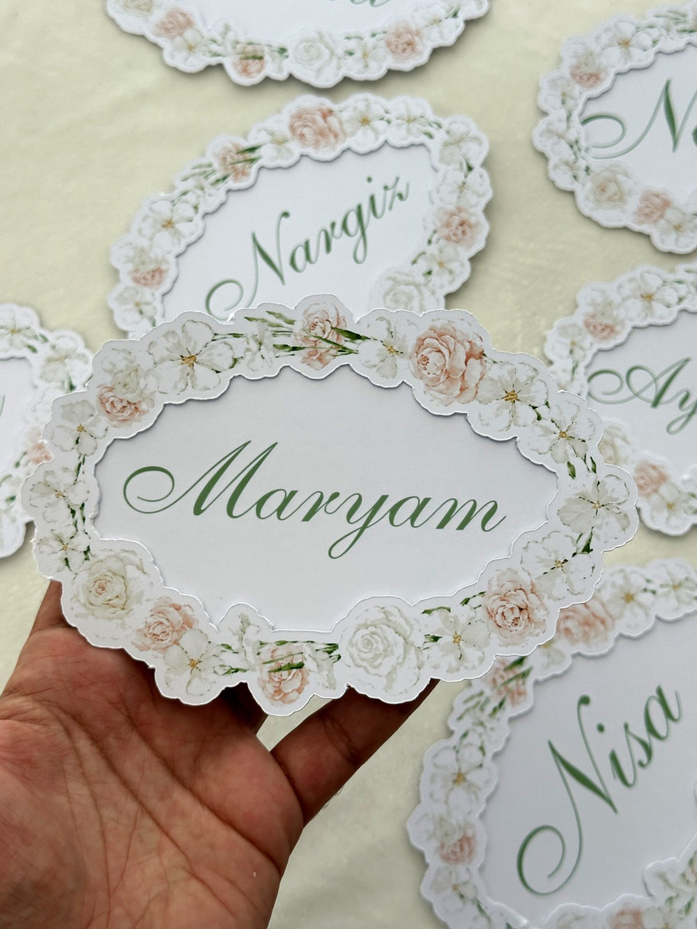 Oval Rose Wreath Name Place Cards Die-Cut — Chocodad Baku