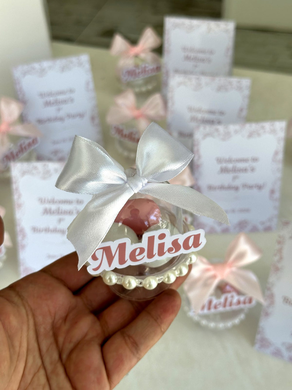 Lilac Floral 1st Birthday Tent Cards with Name Dragee Dome — Chocodad Baku
