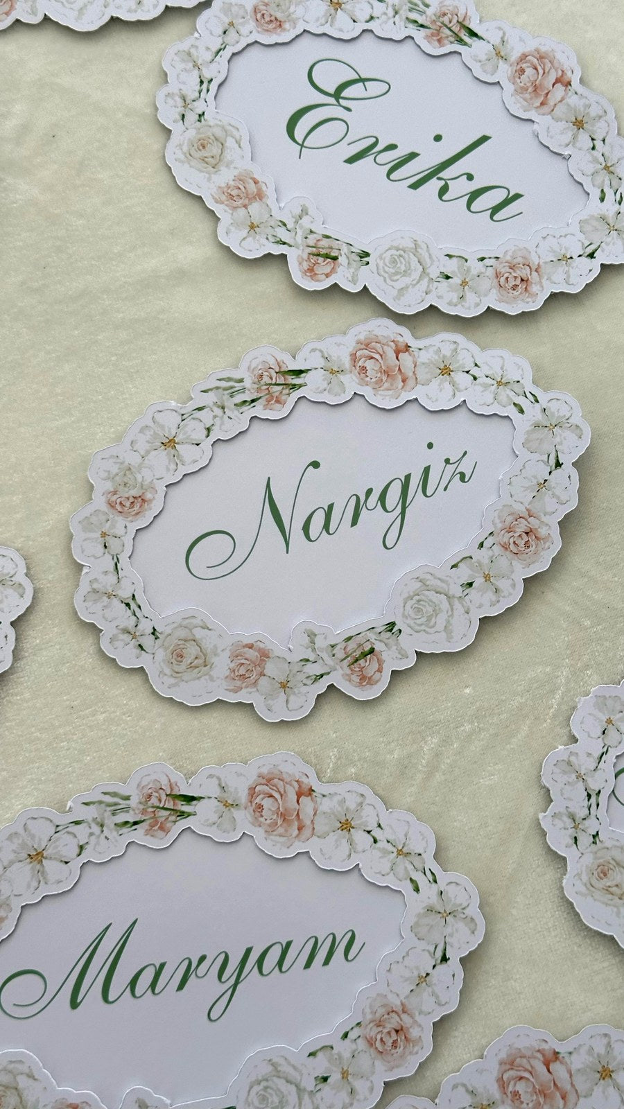 Oval Rose Wreath Name Place Cards Die-Cut — Chocodad Baku