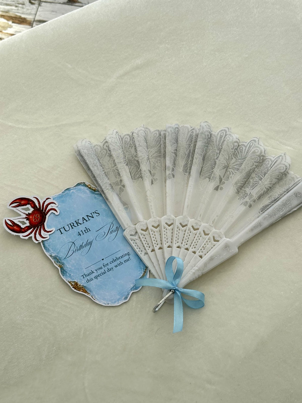 Blue Crab Birthday Party Cards with White Lace Hand Fan — Chocodad Baku