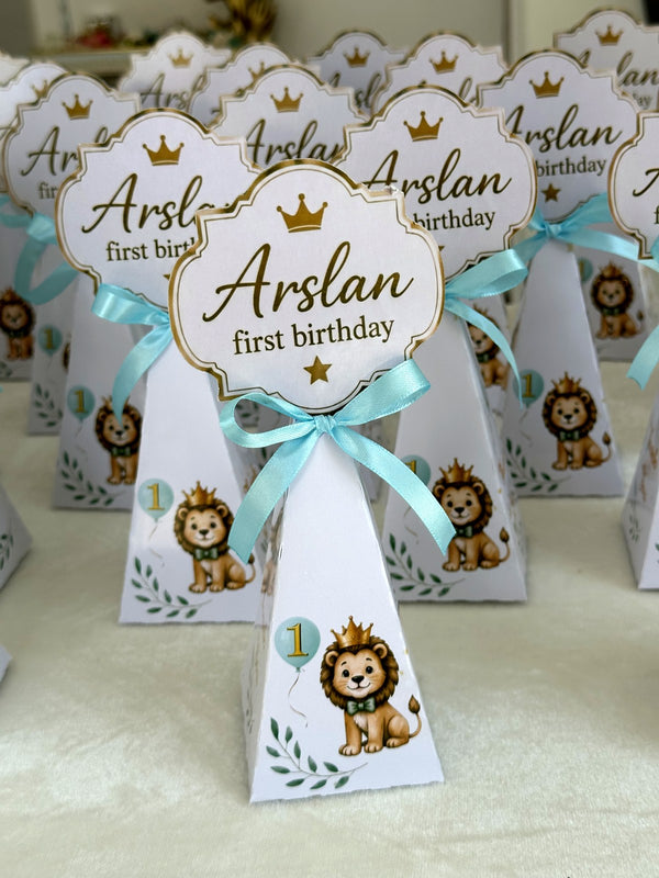 Crowned Lion 1st Birthday Pyramid Favor Boxes with Chocolate — Chocodad Baku