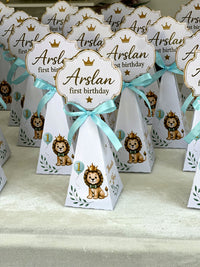 Crowned Lion 1st Birthday Pyramid Favor Boxes with Chocolate — Chocodad Baku