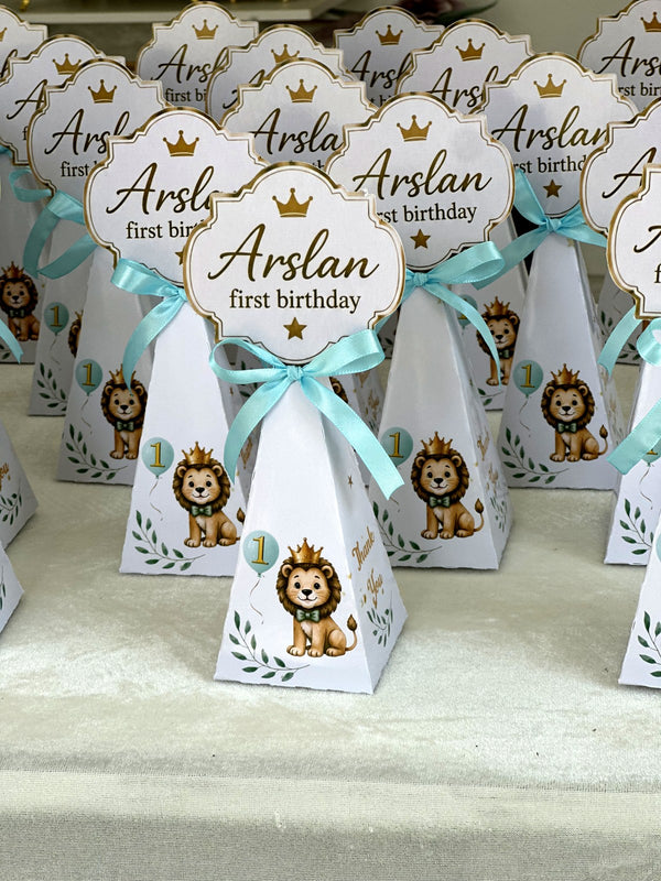 Crowned Lion 1st Birthday Pyramid Favor Boxes with Chocolate — Chocodad Baku