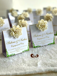 Cream Pearl Flower Engagement Tent Chocolate Cards — Chocodad Baku