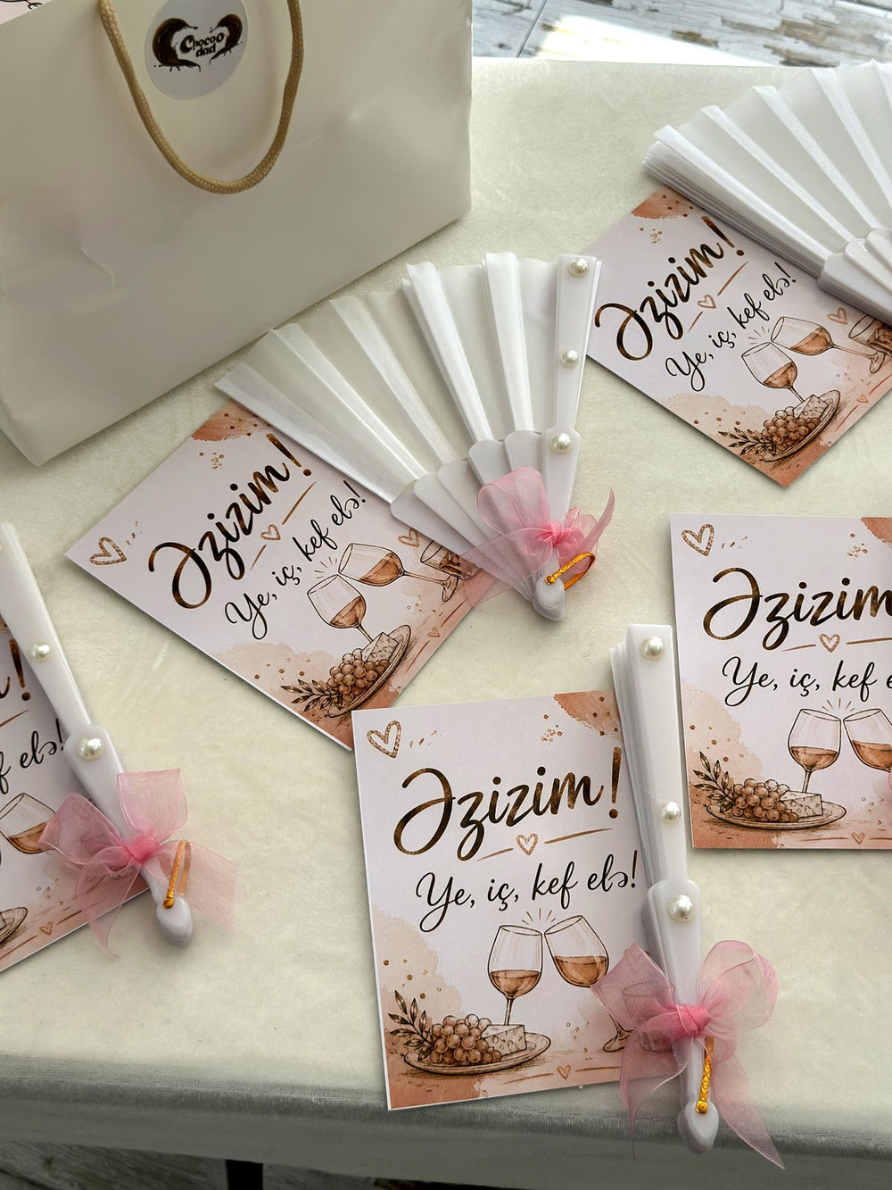 Cheers Party Cards with White Hand Fan & Pink Tulle — Chocodad Baku