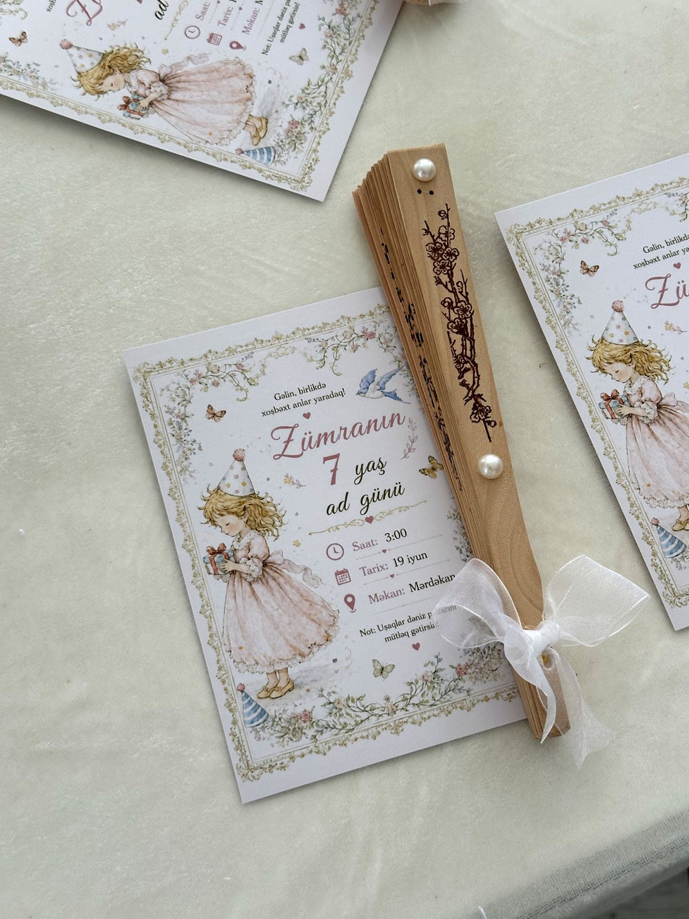 Vintage Girl Birthday Invitation Cards with Wooden Hand Fan — Chocodad Baku