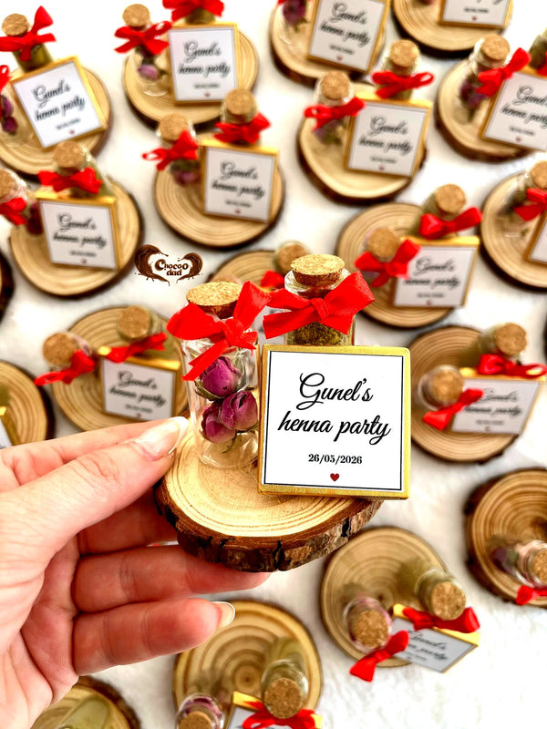 Henna Party Wood Slice Favors with Henna, Roses & Chocolate — Chocodad Baku