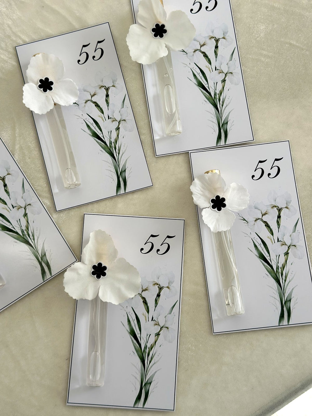 White Flower Glass Afroditia Parfume Favor Cards — Chocodad Baku