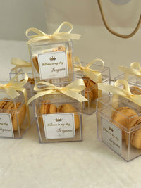 Macaron Acrylic Cube Favor Boxes with Cream Ribbon & Crown Label — Chocodad Baku